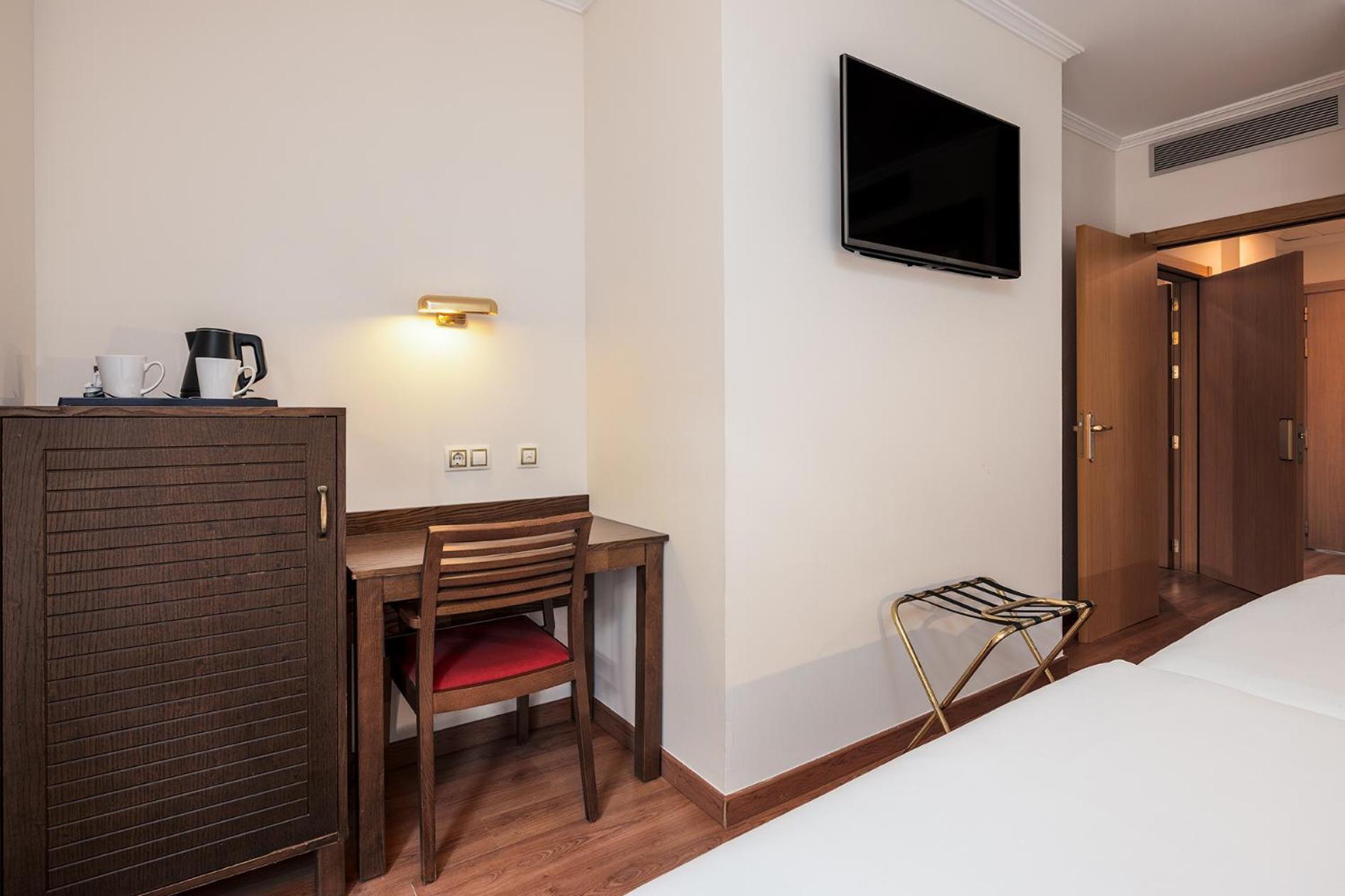 Two Connecting Double Rooms