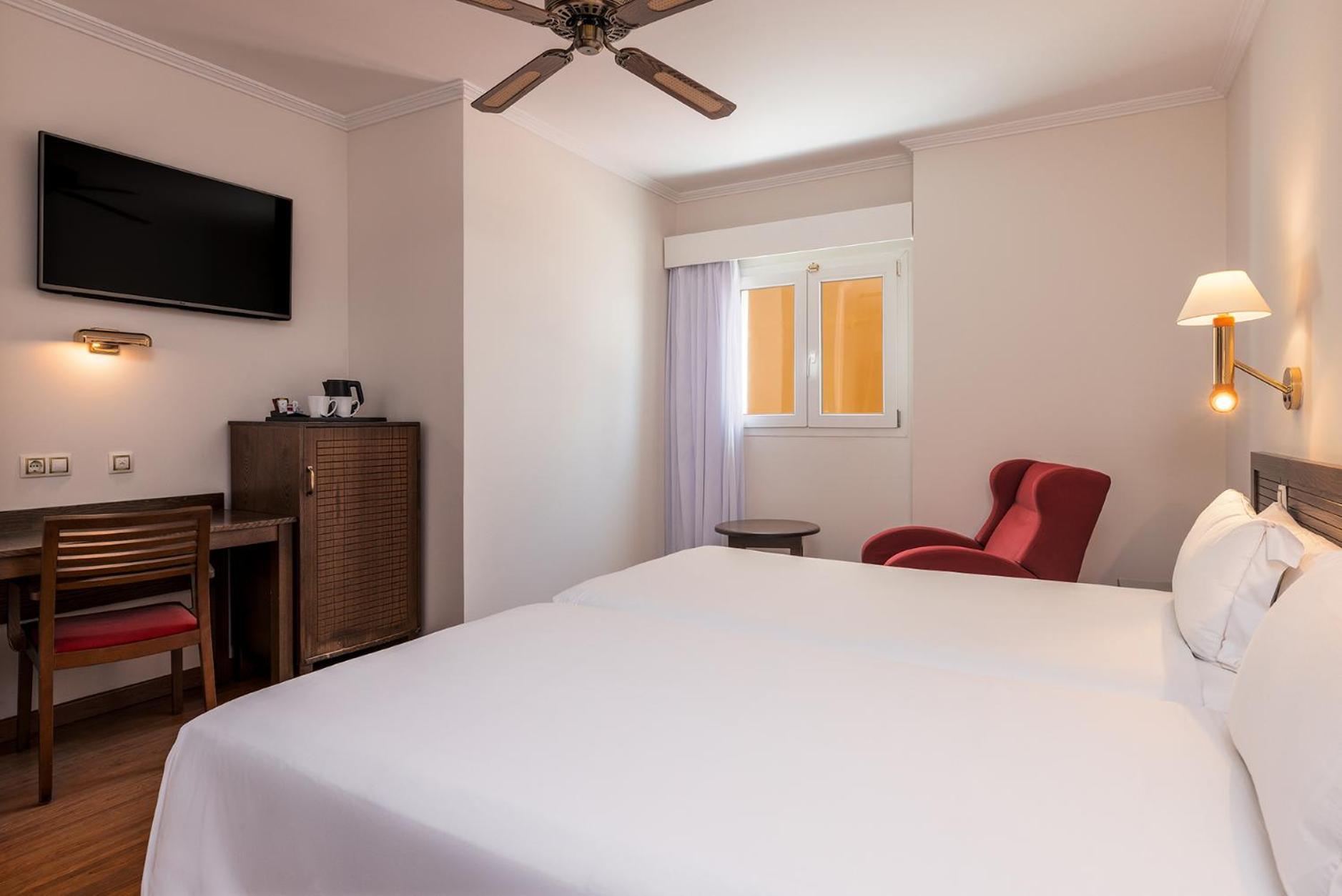 Twin Room,1668047211:JPEG